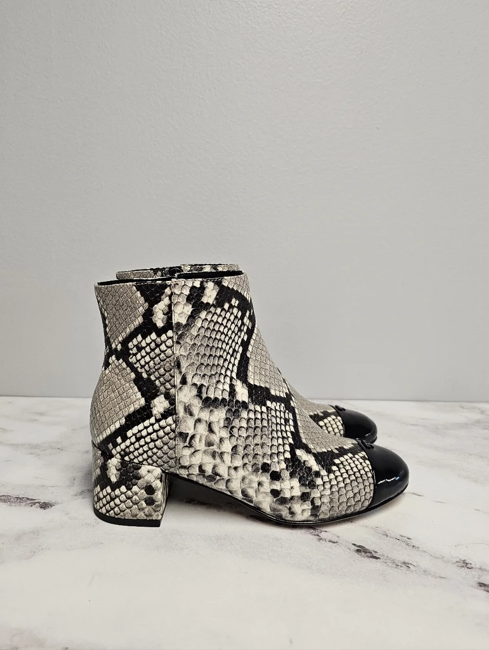 Tory Burch Shelby Snake Print Ankle Patent Leather Gray Black Heel Boots 5.5 NWB